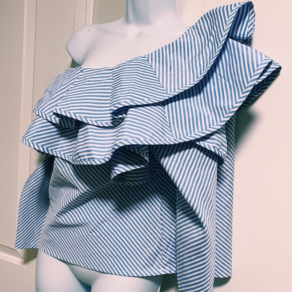 Blue/white striped top